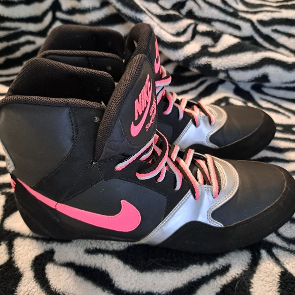 COPY - Beautiful EUC, Rare Nike Greco Supreme 2012. Womens Size 9 Shoes. - Picture 7 of 10